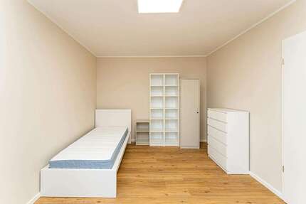 WG-Zimmer in Berlin 700,00 € 16 m²