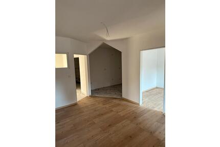 2-Zimmer Wohnung mit Balkon und EBK - Schwindegg