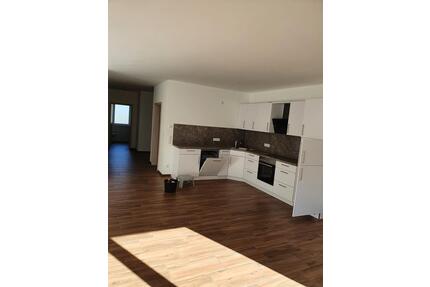 3 Zimmer Wohnung - 900,00&nbsp;EUR Kaltmiete, ca.&nbsp; 90,00&nbsp;m&sup2; in Ravenstein (PLZ: 74747)