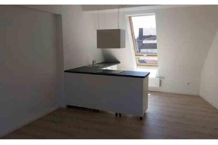 Offen gestaltete 3-Zimmer Dachgeschosswohnung unweit der B76 - Kiel Gaarden-Ost