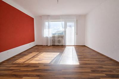 WG ZIMMER MIT BALKON (2), SOFORT BEZUGSFREI - Stuttgart Freiberg