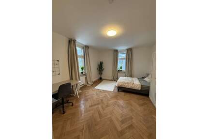 WG-Zimmer in Nürnberg 500,00 € 186.5 m²