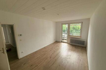 Frisch renovierte 2,5 Zimmer Wohnung in Top Lage - inkl. Einbauküche und Balkon! - Hagen Dahl