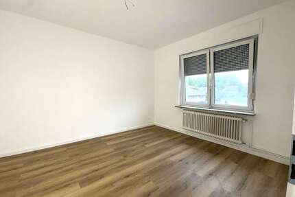 Helle frisch sanierte 2,5 Zimmer Wohnung in Bestlage von Wattenscheid – direkt am Aldi & Netto - Bochum