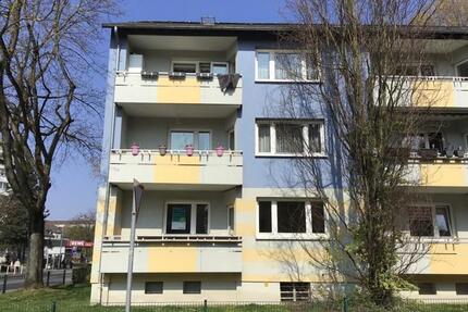 Wunderschöne Familienwohnung mit modernem Tageslichtbad und herrlichem Balkon im EG! - Essen Stadtbezirk VII