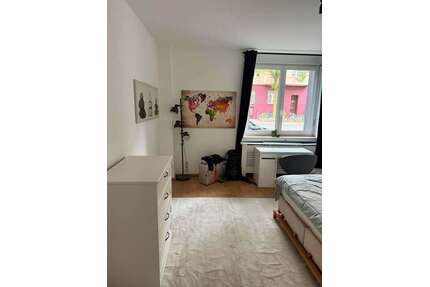 WG-Zimmer in Düsseldorf 799,00 € 25 m²