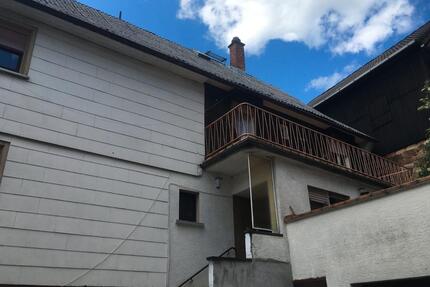 4 Zimmer Wohnung in Staufenberg mit Balkon
