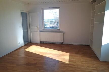 Hier ist viel Platz für Romantik und ländliche Idylle: neu modernisierte 4 Zimmer Wohnung mit Chick und Charme - Villingen-Schwenningen