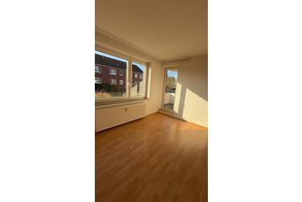 Helle 3 Zimmer Wohnung Ab Sofort Verfügbar!!! - Nordenham
