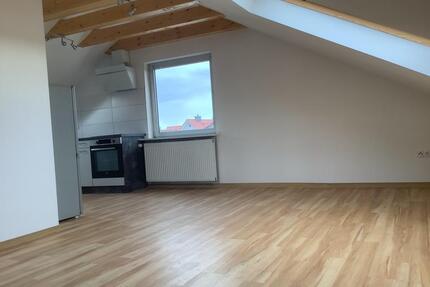 2 Zimmer Dachgeschosswohnung - 650,00&nbsp;EUR Kaltmiete, ca.&nbsp; 69,00&nbsp;m&sup2; in Langenselbold (PLZ: 63505)