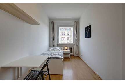 WG-Zimmer in Stuttgart 450,00 € 10 m²