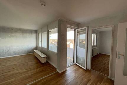 Gemütliche 3-Zimmer Wohnung mit Balkon und neuen Böden - Herzogenaurach