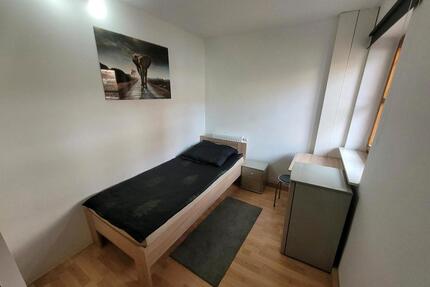Zimmer zu vermieten - 350,00&nbsp;EUR Kaltmiete, ca.&nbsp; 8,00&nbsp;m&sup2; in Deggendorf (PLZ: 94469)