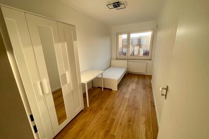 1 Zimmer in 3er Männer WG frei - 550,00&nbsp;EUR Kaltmiete, ca.&nbsp; 83,00&nbsp;m&sup2; in Hamburg (PLZ: 21149) Harburg