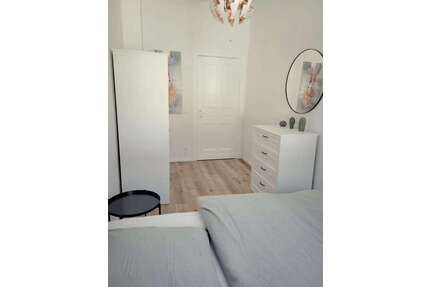 WG-Zimmer in Berlin 999,00 € 15 m²