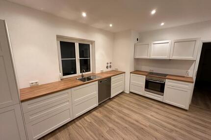 Helle 3-Zimmer Wohnung im Zentrum von Kirchheim - Kirchheim In Schwaben