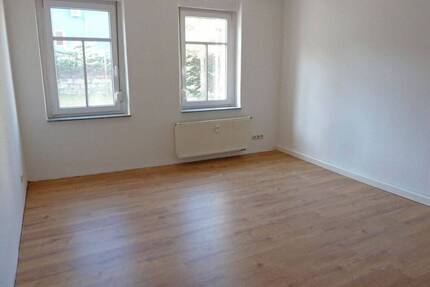 Schicke 2 Zimmer Wohnung mit Terrasse! - Schmölln