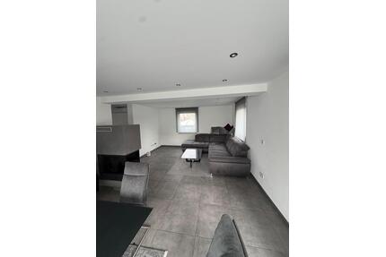 Luxuriöse 3-Zimmer Wohnung mit Balkon in Baden-Baden Sandweier