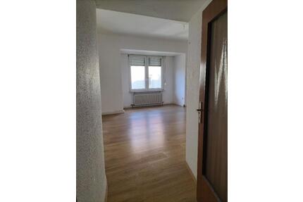 4 12 Zimmer Wohnung WG geeignet - Stuttgart Bad Cannstatt