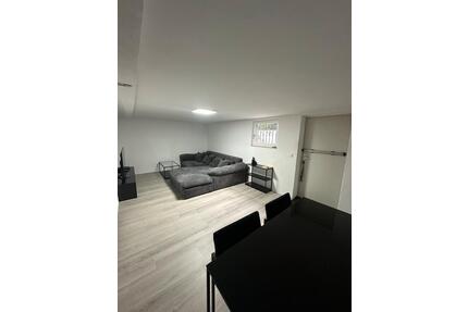 2-Zimmer Souterrain Wohnung (EK,mögliche Möbelübernahme) - Hofheim am Taunus