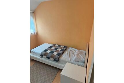 WG Zimmer Wohnung zu vermieten - 420,00&nbsp;EUR Kaltmiete, ca.&nbsp; 20,00&nbsp;m&sup2; in Crailsheim (PLZ: 74564)