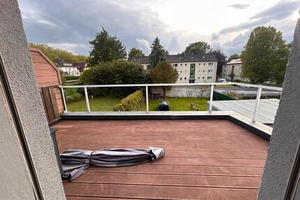 2 Zimmer Wohnung mit große Terasse bevorzugter Lage - Solingen Mitte