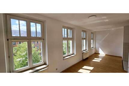 Wohnung zum Mieten in Chemnitz 240,00 € 32 m²