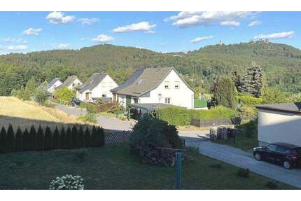 Überragende Fernsicht am Fuße der Augustusburg – perfekt geschnittene 4 Zimmer Wohnung mit Balkon