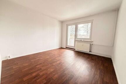 ** Achtung - 1 Monate Kaltmiete sparen! gemütliche 3 Zimmer Wohnung mit Dusche im 2. OG** - Plauen Alt Chrieschwitz