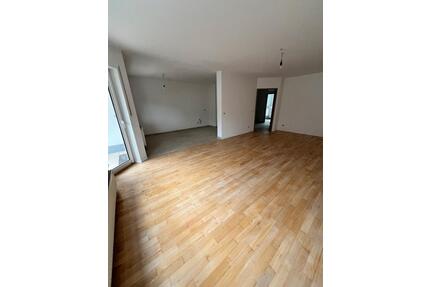 NEU Renovierte 2 Zimmer Wohnung mit Garten - Haßloch