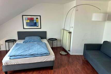 WG-Zimmer in Düsseldorf 794,00 € 25 m²