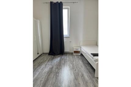 möbliertes WG Zimmer in Obertürkheim - Stuttgart Lehen