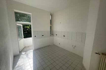Große schöne 4 Zimmer Altbauwohnung - Halberstadt