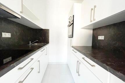 1- Zimmer Apartment Ludwigshafen Möbliert ab 1.5.26 Nähe Uni Mannheim - Ludwigshafen am Rhein Parkinsel