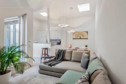 ***Kleines möbliertes Penthaus, zentral am Rosengarten*** - Rostock