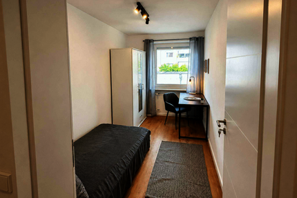 WG-Zimmer in Germering 725,00 € 10 m²