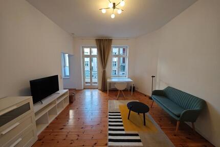 Erstbezug nach Möblierung: 1-Zim-Wohnung mit Balkon im Berlin PB