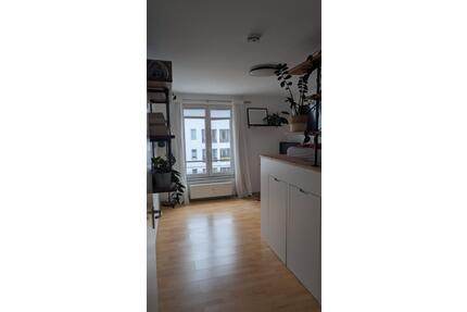 WG Zimmer 14,5m² Adlershof - 324,00&nbsp;EUR Kaltmiete, ca.&nbsp; 14,50&nbsp;m&sup2; in Berlin (PLZ: 12489) Treptow-Köpenick