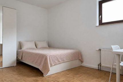 WG-Zimmer in Frankfurt am Main 595,00 € 13 m²