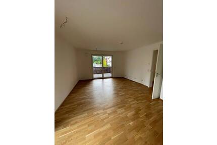 Sonnendurchflutete 3-Zimmer mit Einbauküche, Balkon und Tiefgarage - Stein