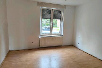 2 12 Zimmer Wohnung mit Balkon - 830,00&nbsp;EUR Kaltmiete, ca.&nbsp; 80,00&nbsp;m&sup2; in Lünen (PLZ: 44534) Alstedde