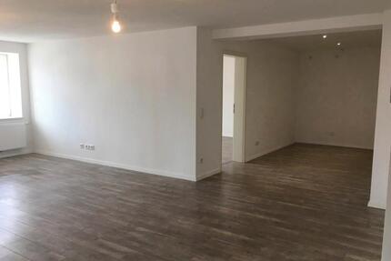 3-Zimmer Wohnung in Bogen - 920,00&nbsp;EUR Kaltmiete, ca.&nbsp; 90,00&nbsp;m&sup2; in Bogen (PLZ: 94327)