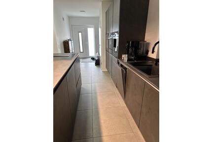 Wohngemeinschaft (WG), Neubau Einfamilienhaus mit Fußbodenheizung - Wiehl