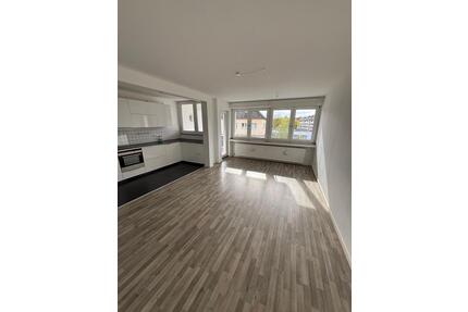 2,5-3 Zimmer Wohnung in Derendorf mit Einbauküche und Balkon - Düsseldorf