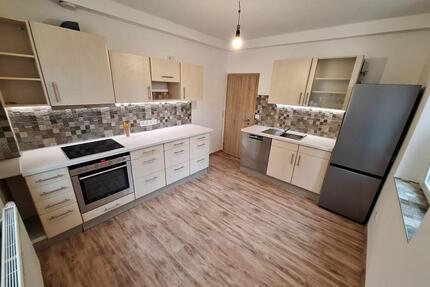2,5 Zimmer Wohnung in Burgstädt zu vermieten, EBK, Obergeschoss