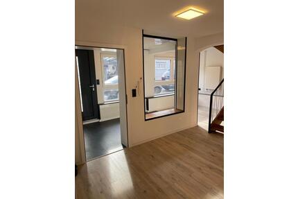 3 Zimmer wohnung - 1.400,00&nbsp;EUR Kaltmiete, ca.&nbsp; 85,00&nbsp;m&sup2; in Wannweil (PLZ: 72827)