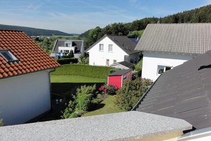 Voll möblierte helle 2,5-Zimmer Wohnung mit BalkonGarage - Tuttlingen