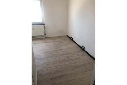 1 Zimmer Wohnung im Wedel Tower