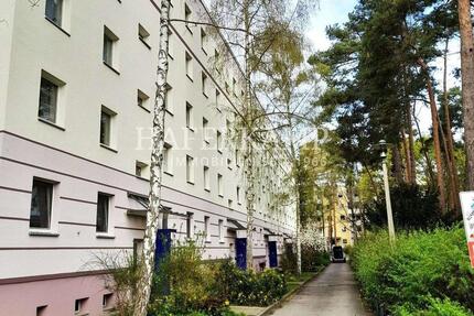 Gemütliche 3-Zimmer Wohnung mit Balkon in Waldstadt II - Potsdam Industriegelände