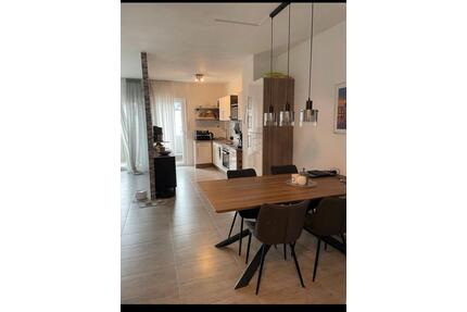 Wunderschöne 3 Zimmer Wohnung mit Einbauküche - Dortmund Hombruch